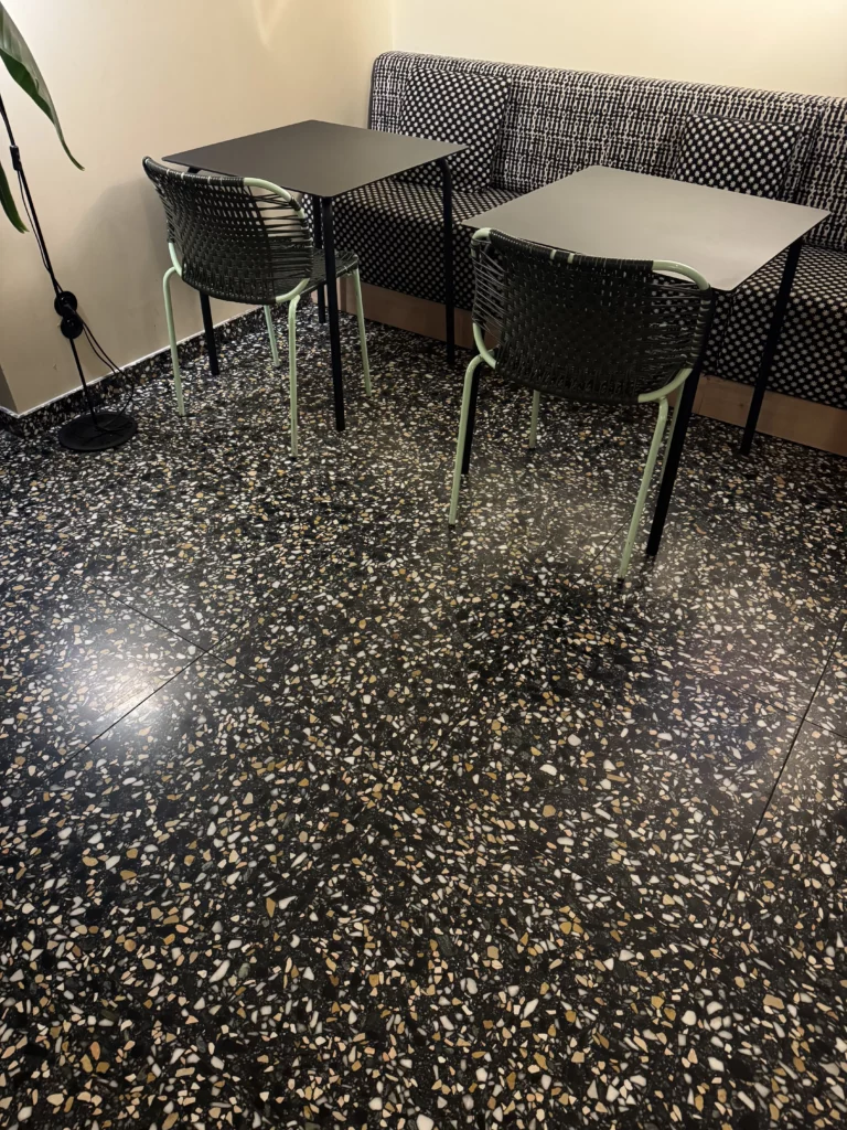 TERRAZZO 60 x 60 CM TURRON | VotreCarrelage.com TERRAZZO 60 x 60 CM TURRON