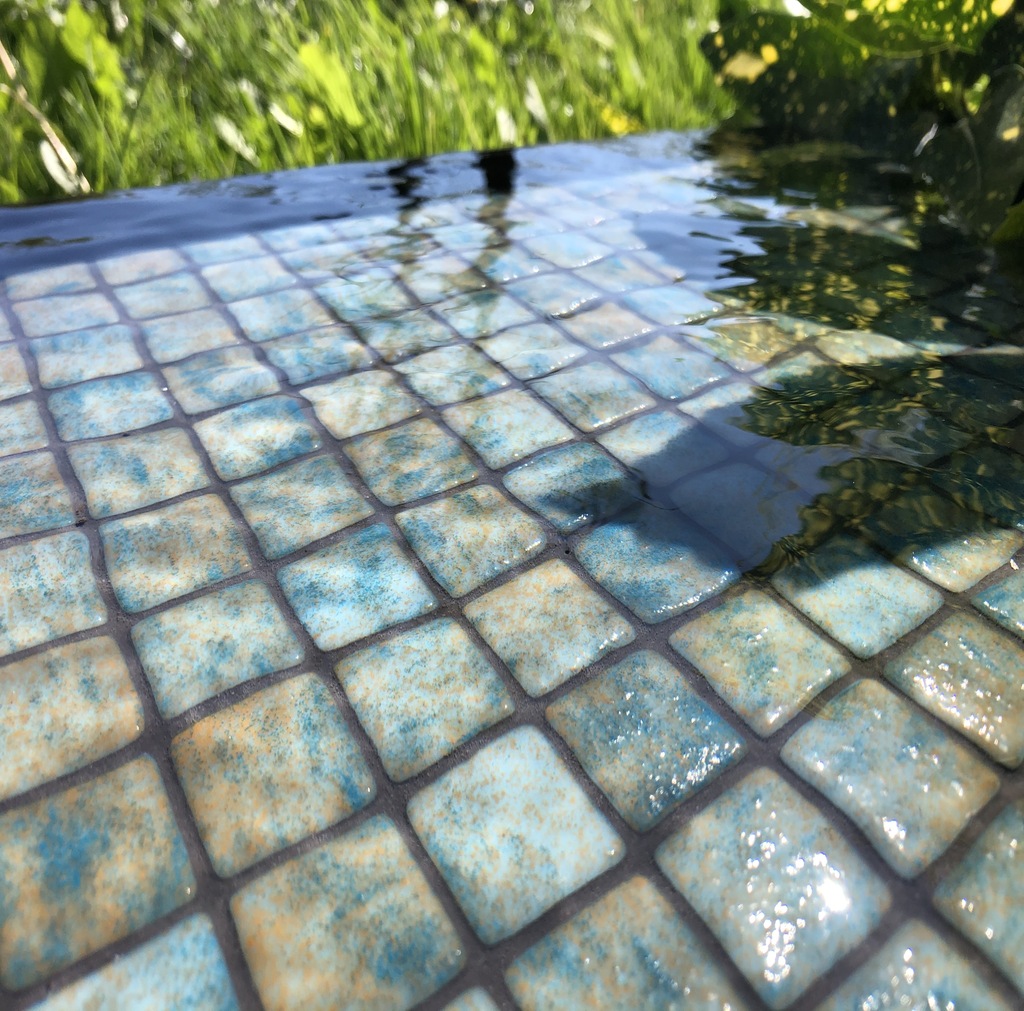 Mosaique en émaux de verre 2,5 x 2,5 cm Sandy Bali