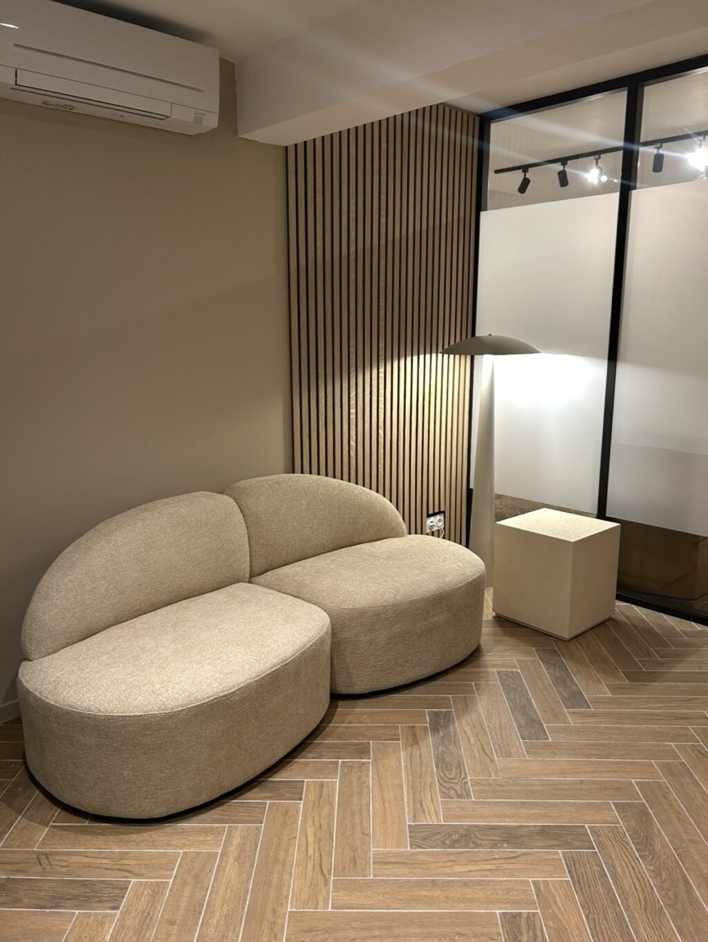 Carrelage sol imitation parquet bois HAUSSMANN 10x50