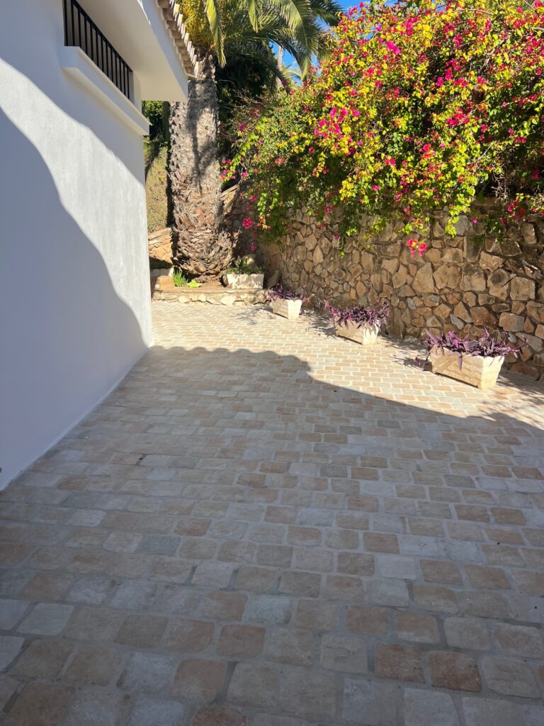 PAVE COUNTRY 15X15