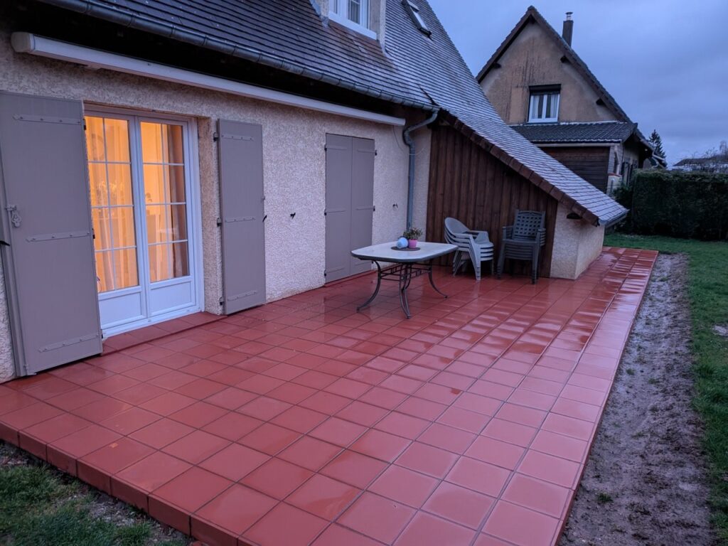 veritable-terre-cuite-rouge-30x30-votrecarrelage