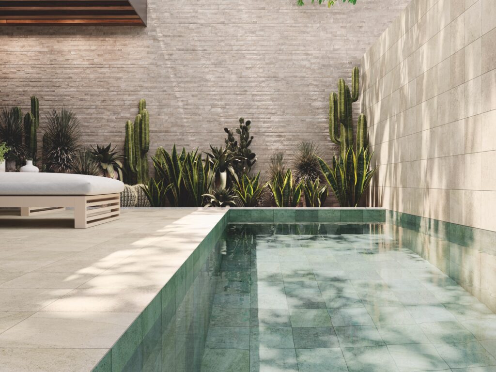 carrelage imitation pierre de Bali plage piscine et piscine