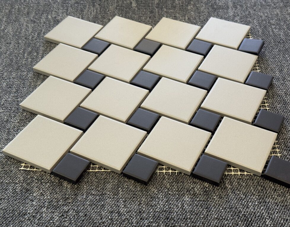 qui alterne le blanc et le noir dans un pur style Victorien.